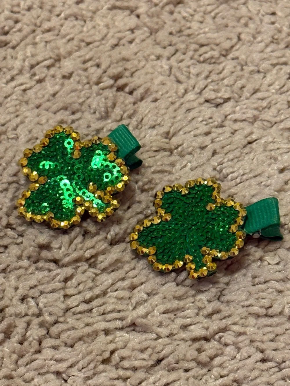 Green Sequin Clover Kids Hair Clips Set